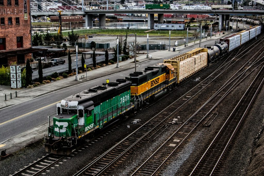 single-locomotive-on-tract-at-daytime